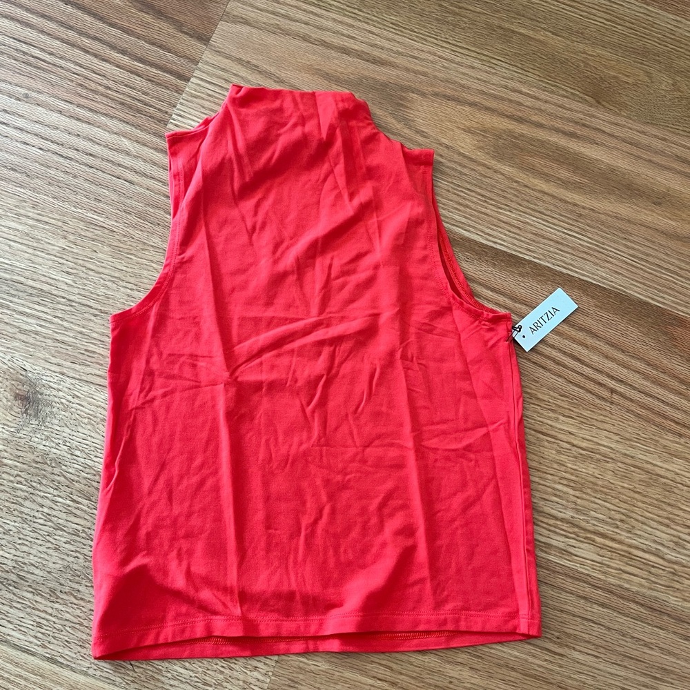 Aritzia red top